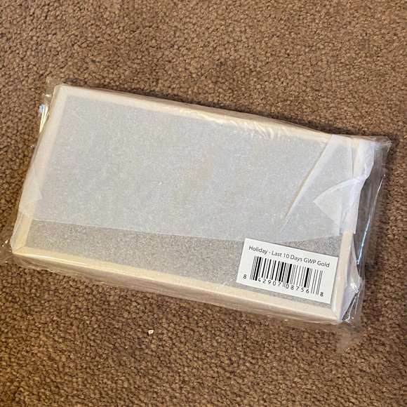 Holiday Clutch - Picture 6 of 6